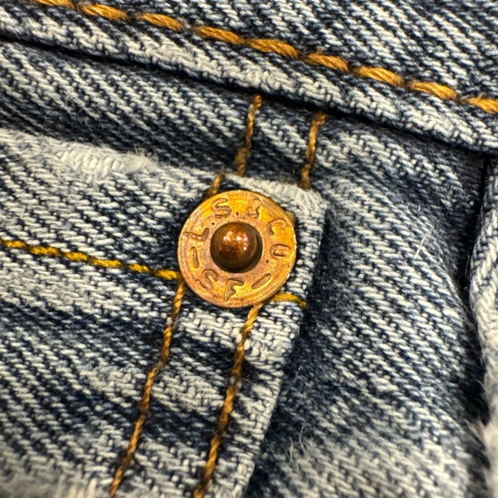 Levi's Jeans Mens 36x30 Blue 501 Straight Leg Button Fly‎ Denim Work Distressed